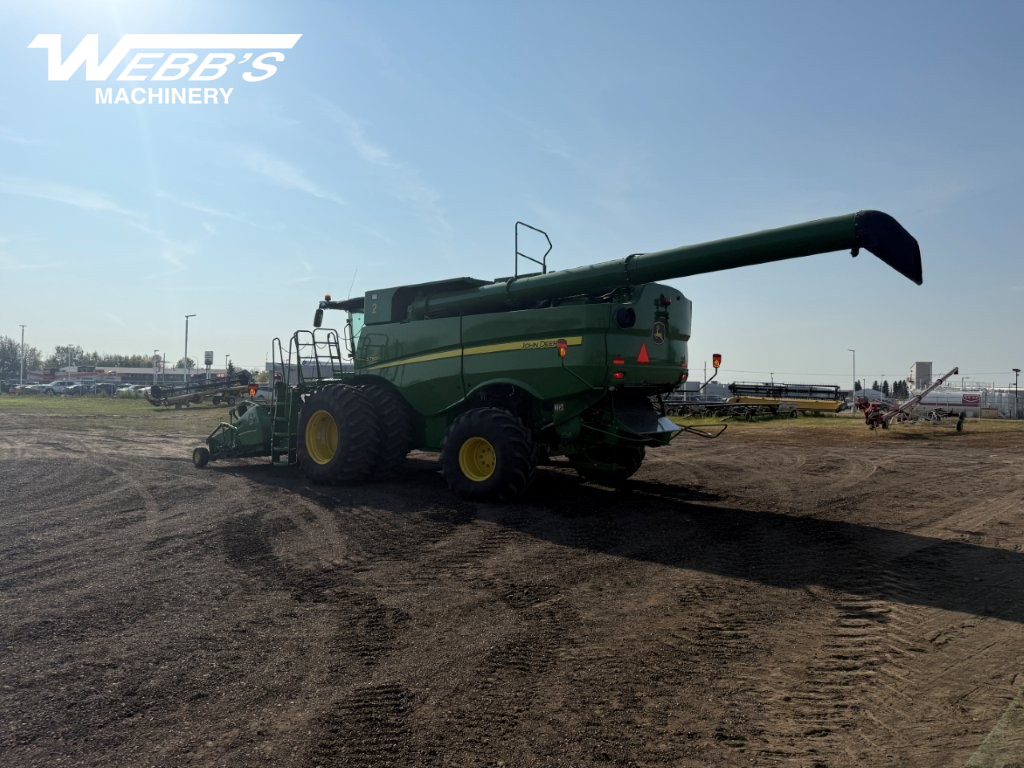 2020 John Deere S780 Combine