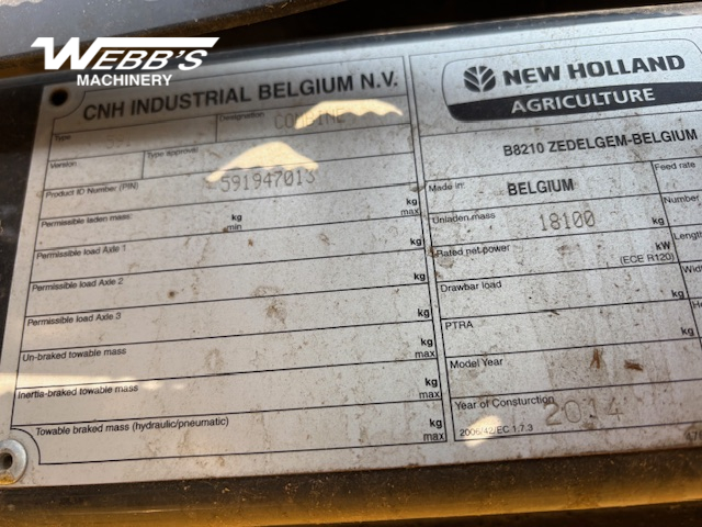 2014 New Holland CX8090 Combine