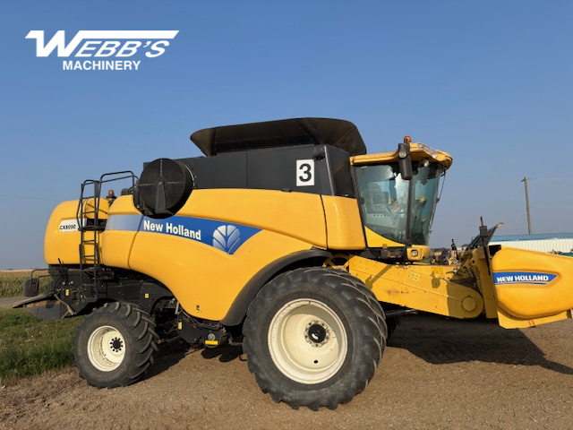 2013 New Holland CX8090 Combine