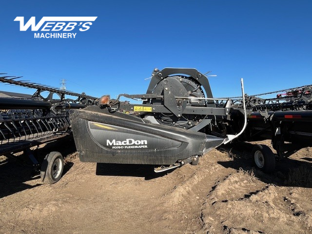 2015 MacDon FD75-40 Header Combine