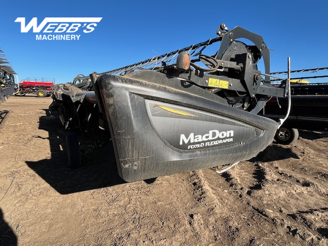 2015 MacDon FD75-40 Header Combine