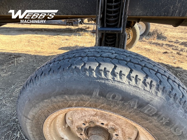 2015 MacDon FD75-40 Header Combine