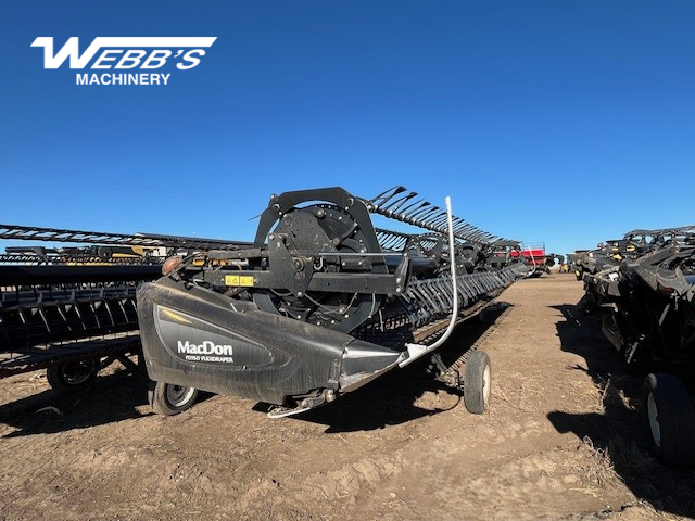 2015 MacDon FD75-40 Header Combine