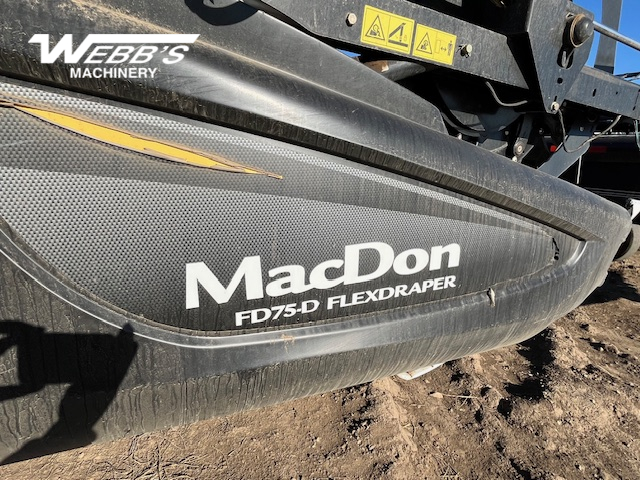 2015 MacDon FD75-40 Header Combine