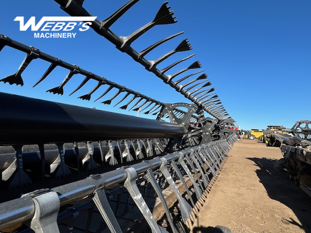 2015 MacDon FD75-40 Header Combine