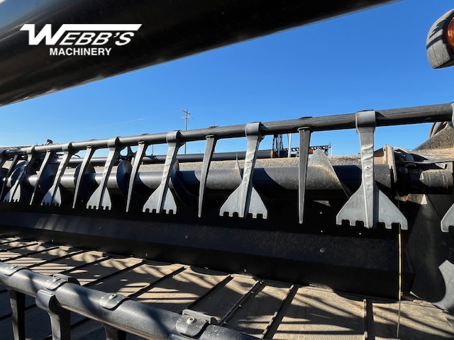 2015 MacDon FD75-40 Header Combine