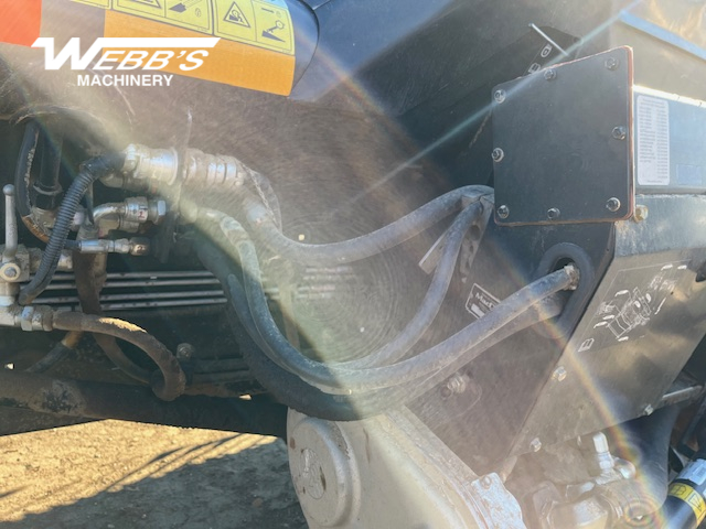 2014 MacDon FD75-40 Header Combine