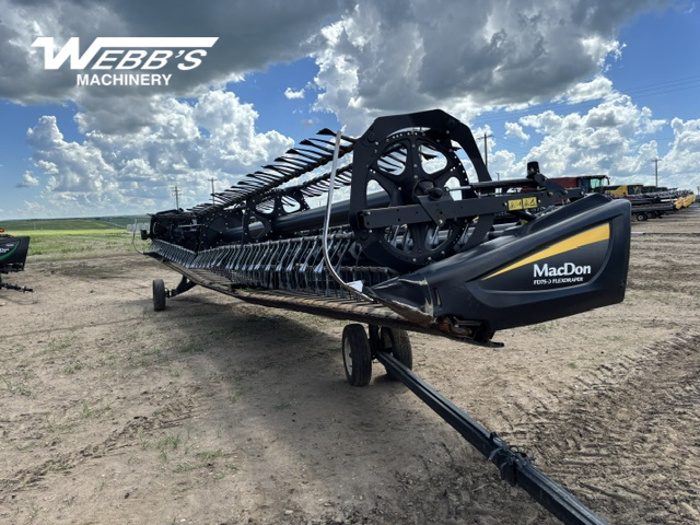 2014 MacDon FD75-40 Header Combine