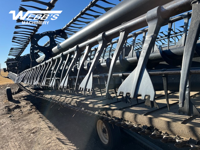 2014 MacDon FD75-40 Header Combine