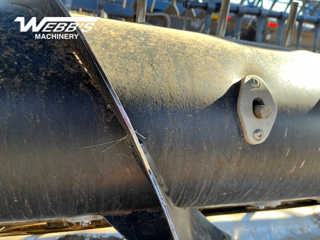 2014 MacDon FD75-40 Header Combine