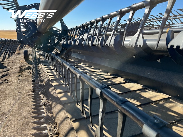 2014 MacDon FD75-40 Header Combine