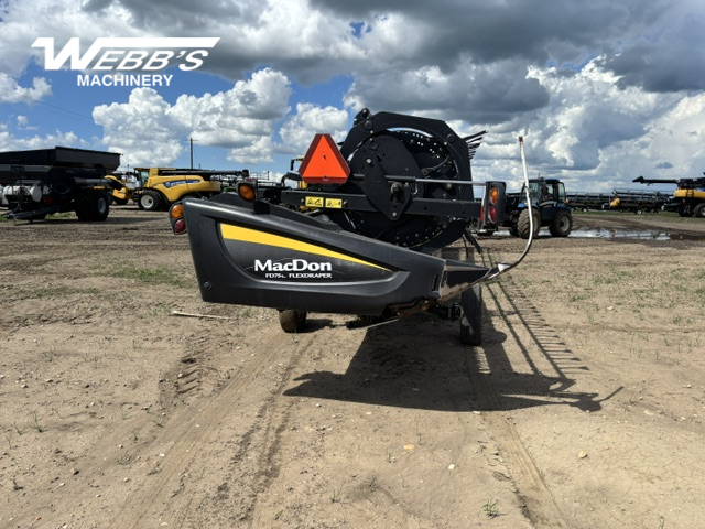 2014 MacDon FD75-40 Header Combine