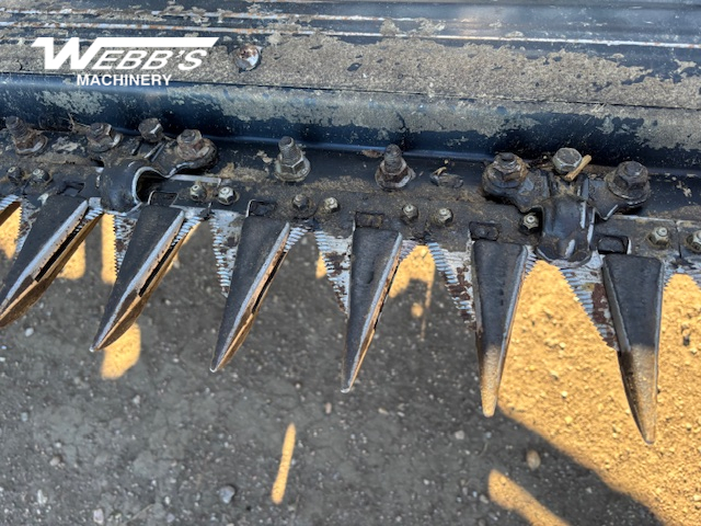 2023 MacDon FD250 Header Combine