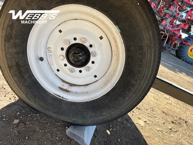 2025 MacDon FD250 Header Combine