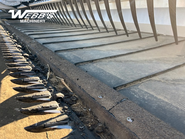 2025 MacDon FD250 Header Combine