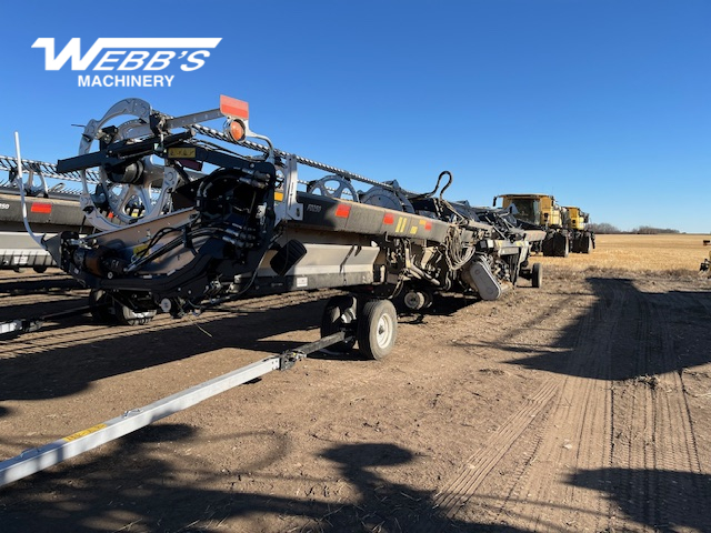 2025 MacDon FD250 Header Combine