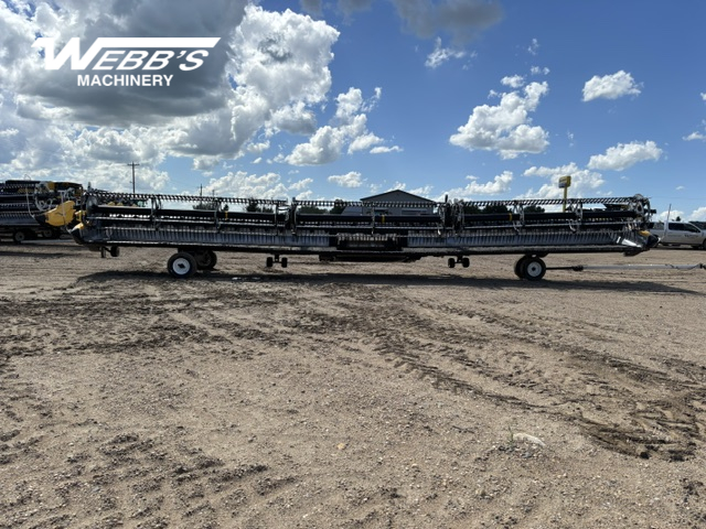 2025 MacDon FD250 Header Combine