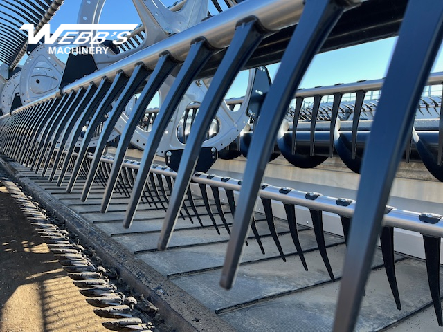 2025 MacDon FD250 Header Combine