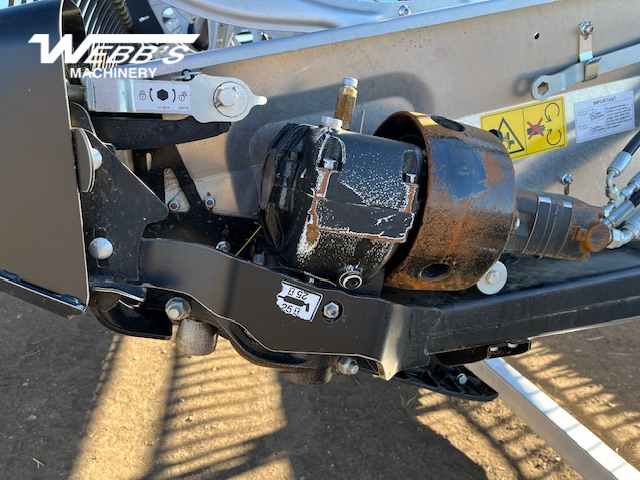 2025 MacDon FD250 Header Combine