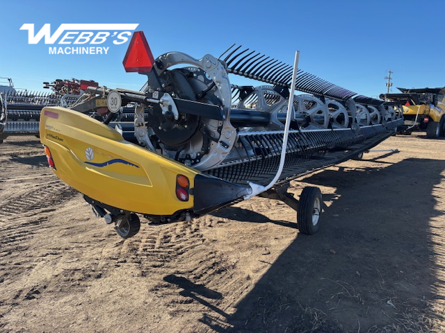 2025 MacDon FD250 Header Combine