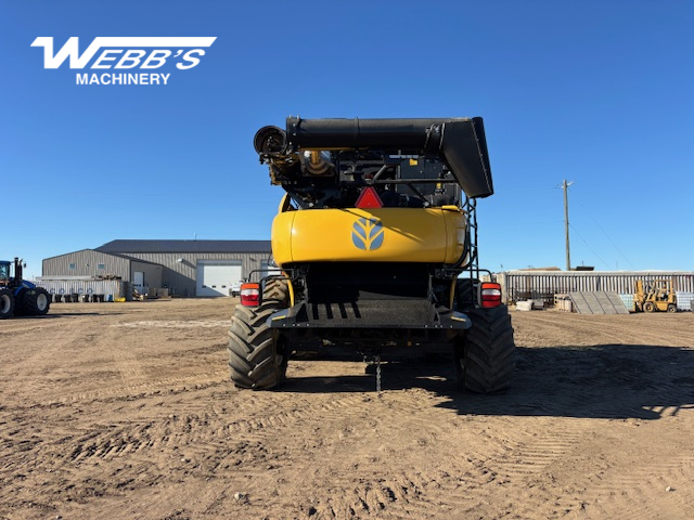 2025 New Holland CR9.90Z Combine