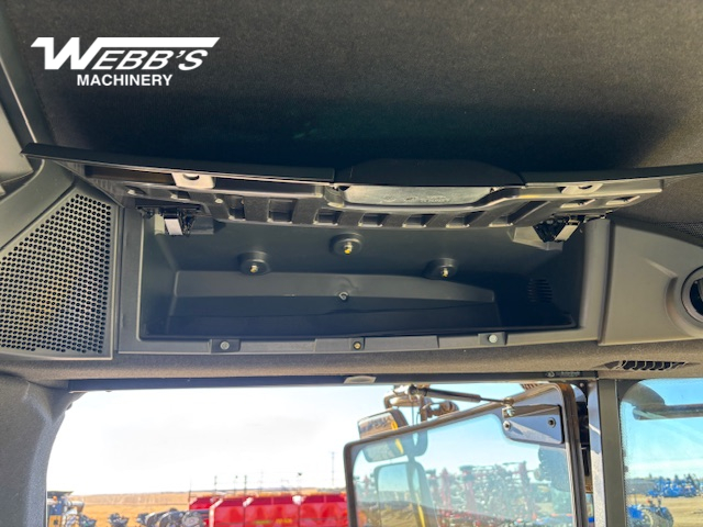 2025 New Holland CR9.90Z Combine