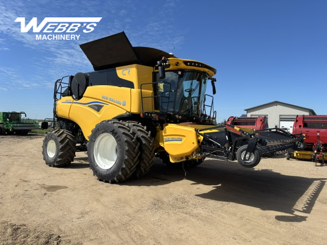 2025 New Holland CR9.90Z Combine