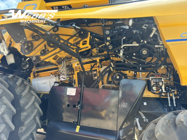 2025 New Holland CR9.90Z Combine