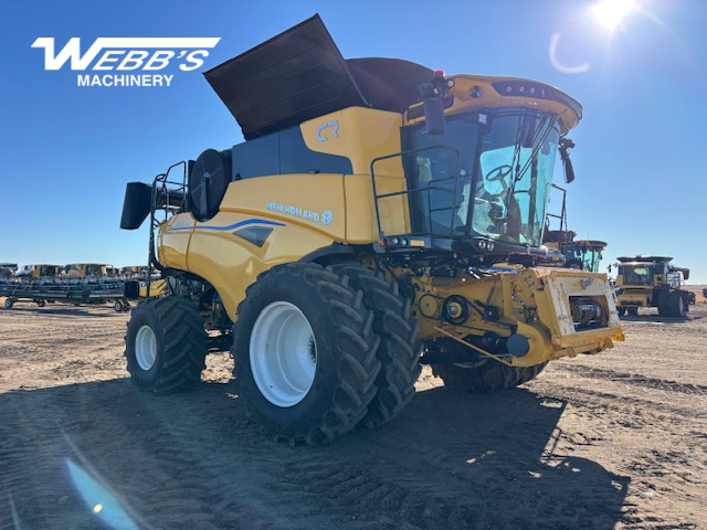 2025 New Holland CR9.90Z Combine