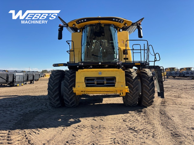 2025 New Holland CR9.90Z Combine