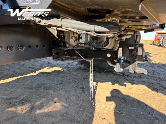 2025 New Holland CR9.90Z Combine