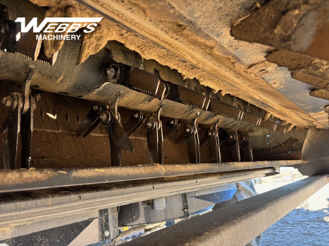 2025 New Holland CR9.90Z Combine