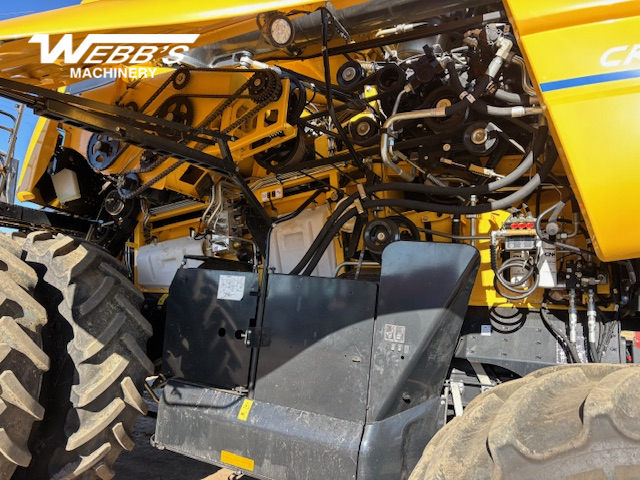 2025 New Holland CR9.90Z Combine