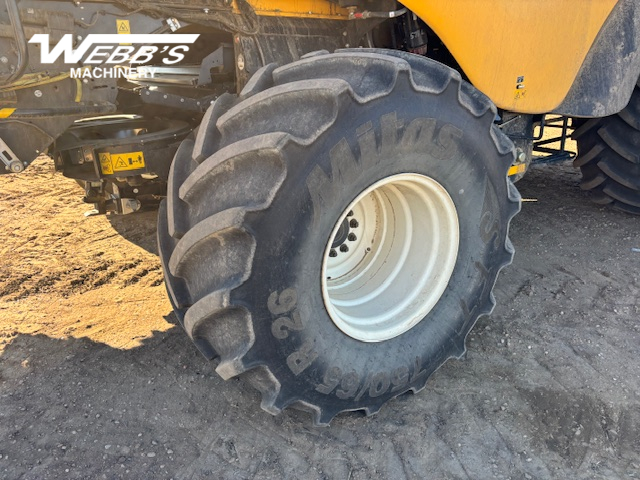 2021 New Holland CR9.90Z Combine