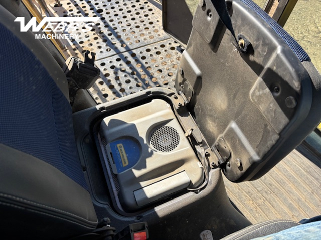 2021 New Holland CR9.90Z Combine