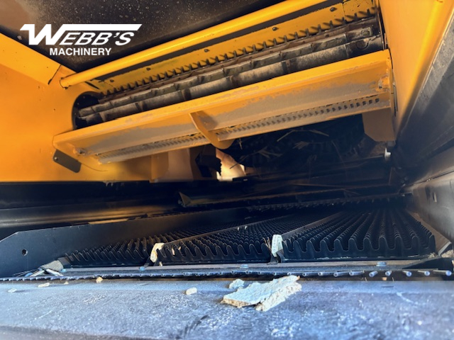 2021 New Holland CR9.90Z Combine