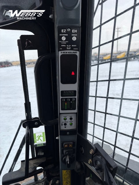 2014 New Holland L220-T4B Skid Steer Loader