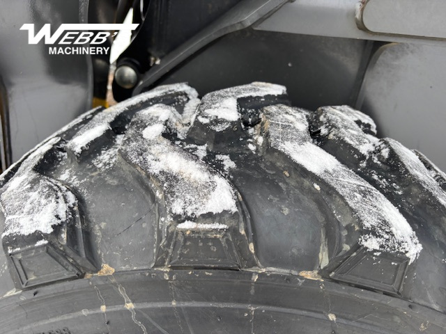 2014 New Holland L220-T4B Skid Steer Loader