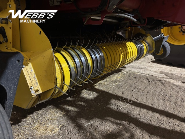 2021 New Holland Rollbelt 560 Baler/Round