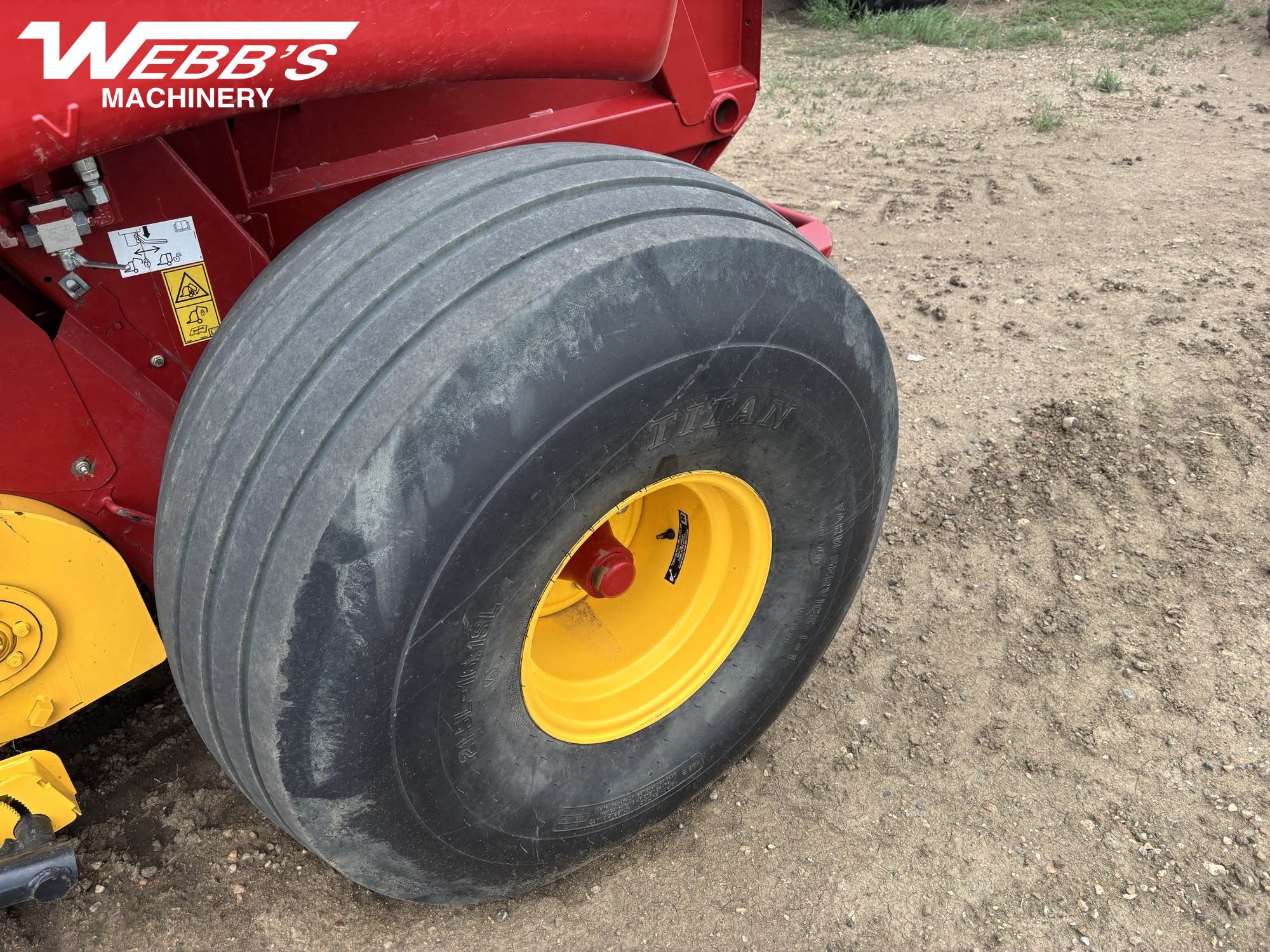 2021 New Holland Rollbelt 560 Baler/Round