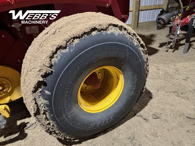 2021 New Holland Rollbelt 560 Baler/Round