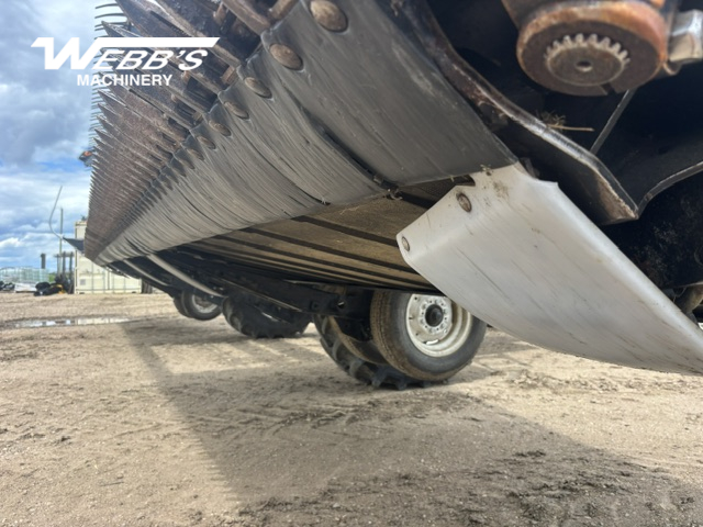 2022 MacDon M155E4 Windrower