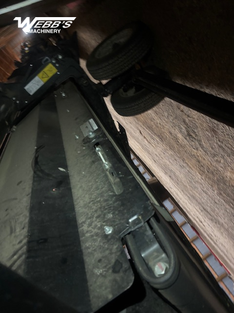 2022 MacDon M155E4 Windrower