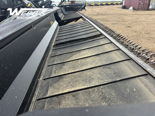 2022 MacDon M155E4 Windrower