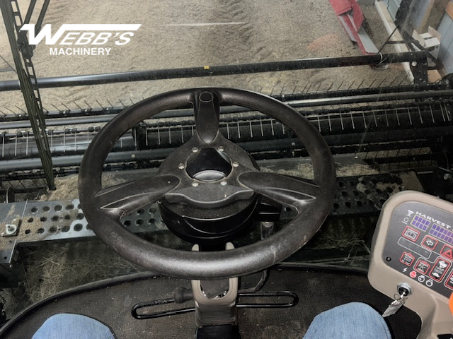 2022 MacDon M155E4 Windrower