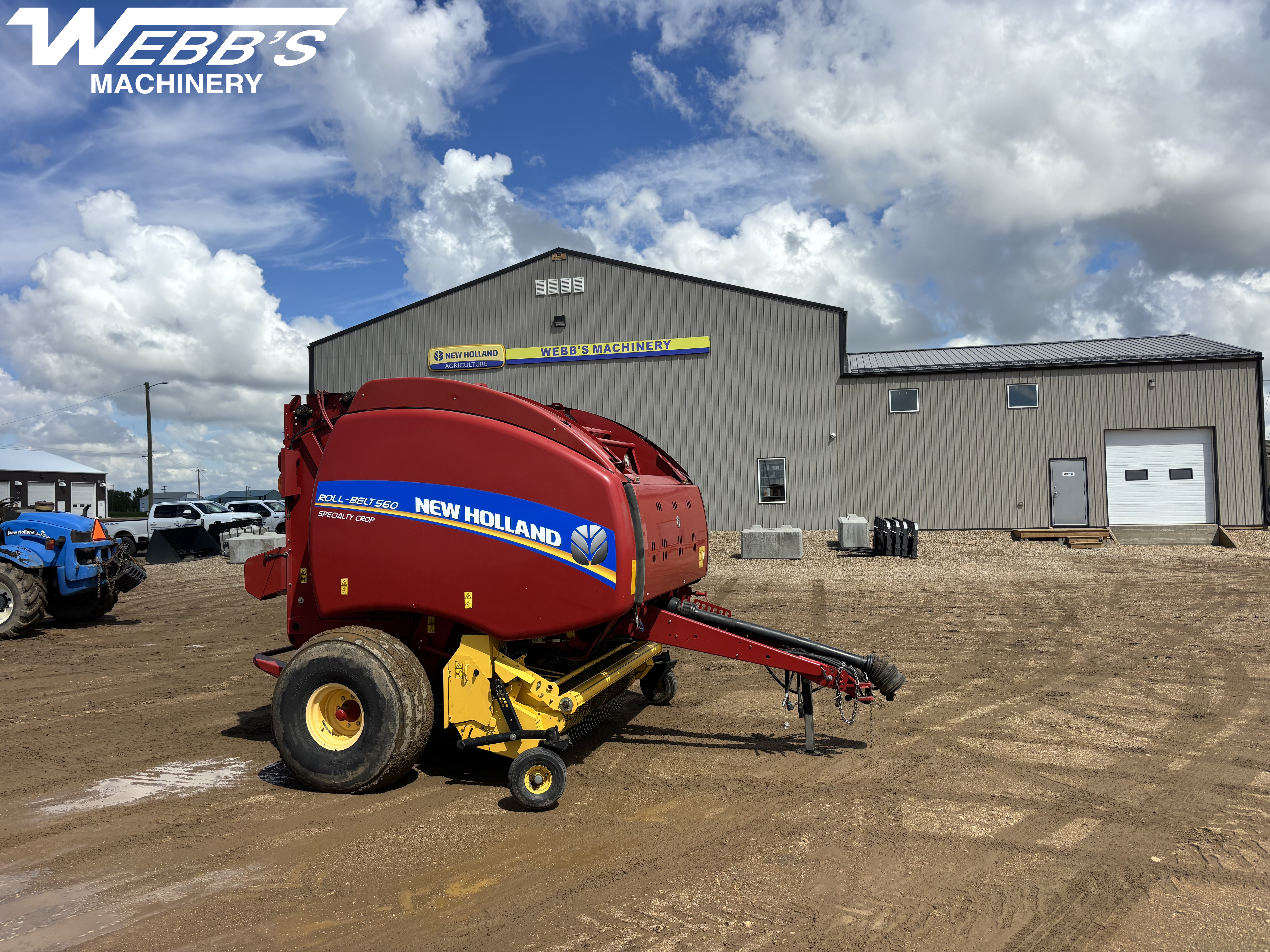 2014 New Holland Rollbelt 560 Baler/Round