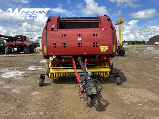 2014 New Holland Rollbelt 560 Baler/Round