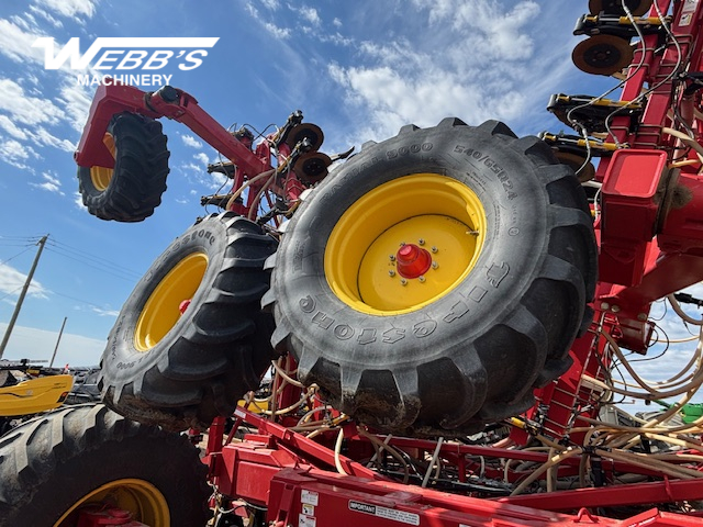 2014 Bourgault 3320,76HF/7700 Drill