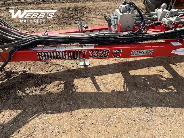 2014 Bourgault 3320,76HF/7700 Drill