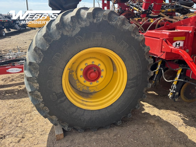 2014 Bourgault 3320,76HF/7700 Drill
